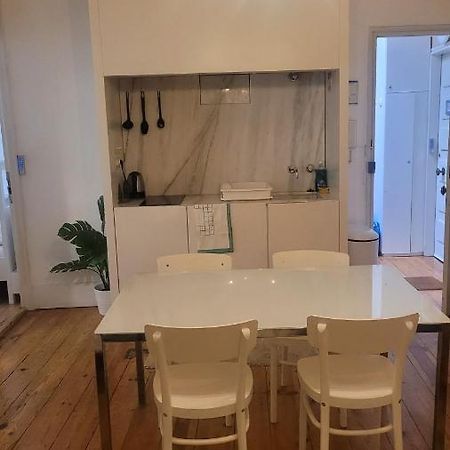 Tiny Suite With Private Bathroom - Bairro Alto Lisboa Extérieur photo